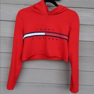 Cropped Tommy Hilfiger sweatshirt